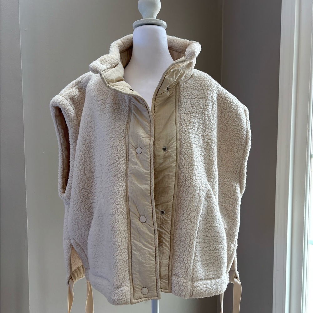 Free People Scoop It Out Fleece Vest